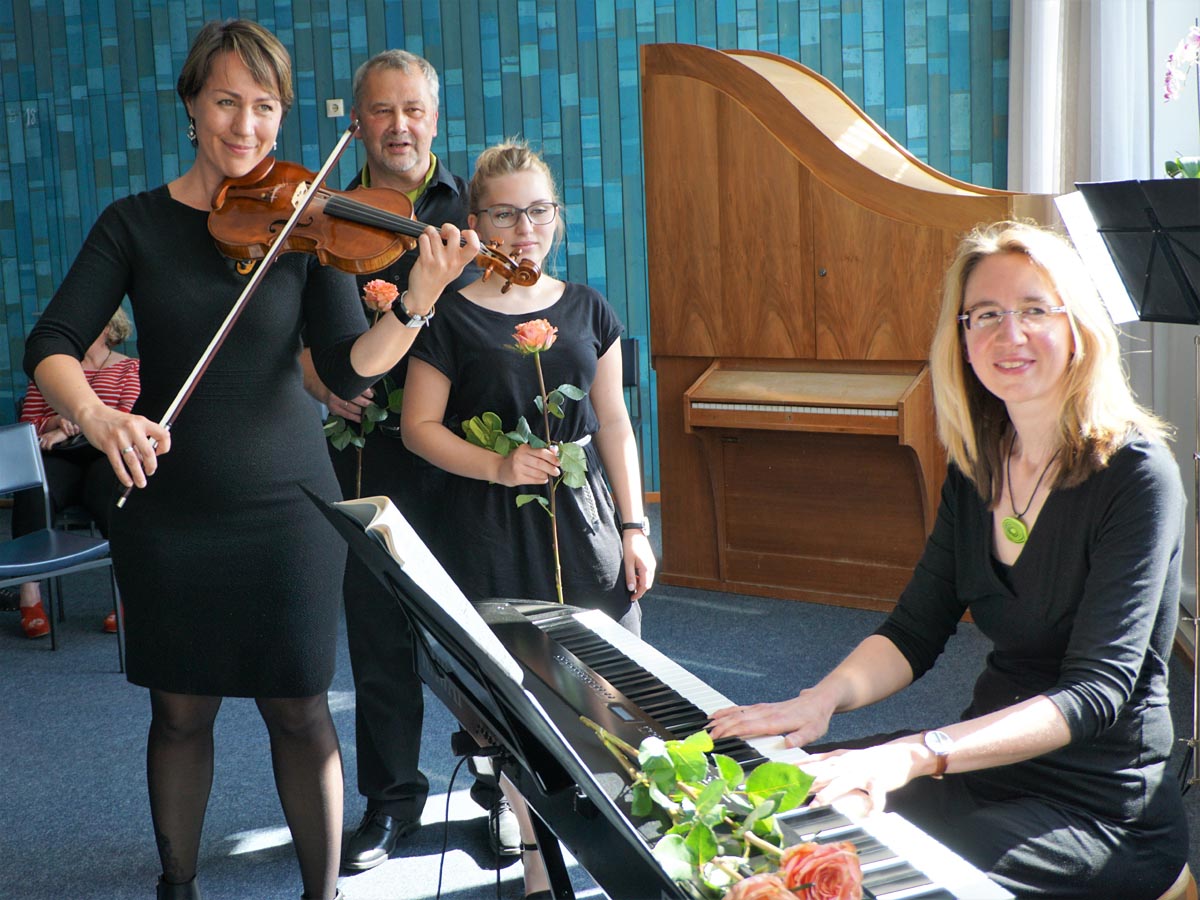 Salonmusik Kristina Martin Katharina Annemarie_1 Konzert Salonmusik Geige Gesang Klavier