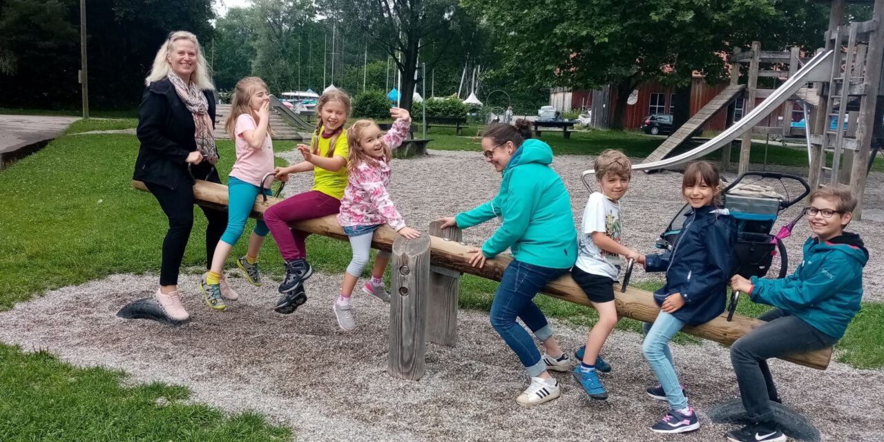 Ein Kinderchor unterwegs: Die Kids machen einen Ausflug