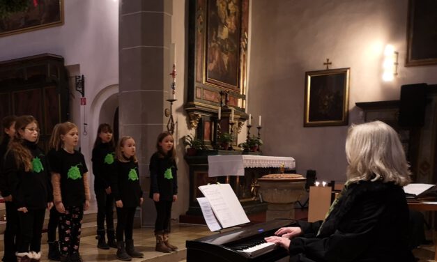 Advent und Weihnachten mit Liedern und Musik